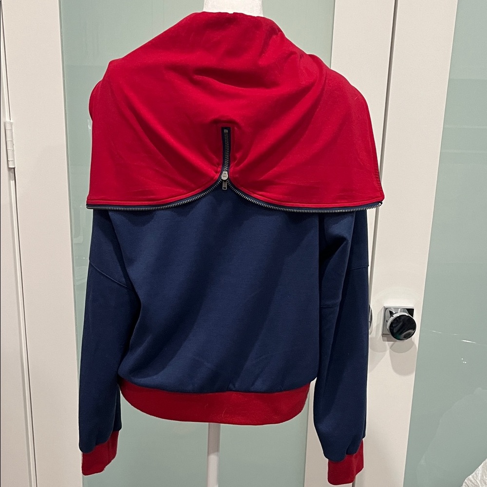 Hot Topic Supergirl Zip Jacket Size Large - Picture 2 of 11